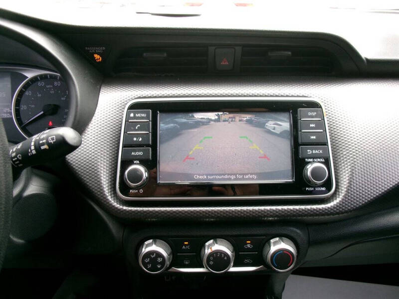 2019 Nissan Kicks S
