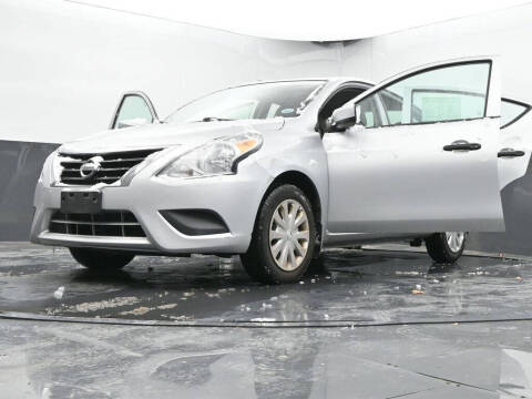 2019 Nissan Versa S Plus