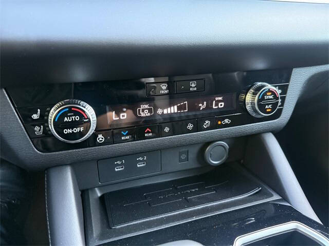 2026 Mitsubishi Outlander SEL