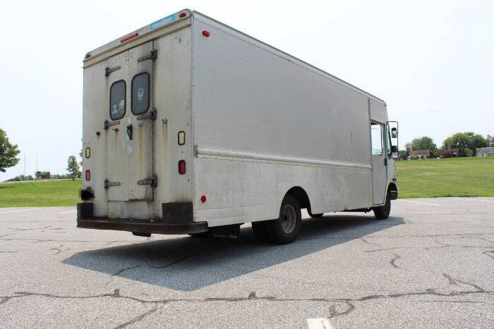 2001 Workhorse P42