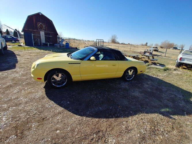 2002 Ford Thunderbird Deluxe