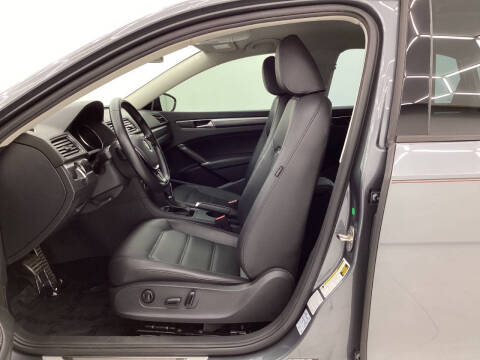 2018 Volkswagen Passat 2.0T R-Line