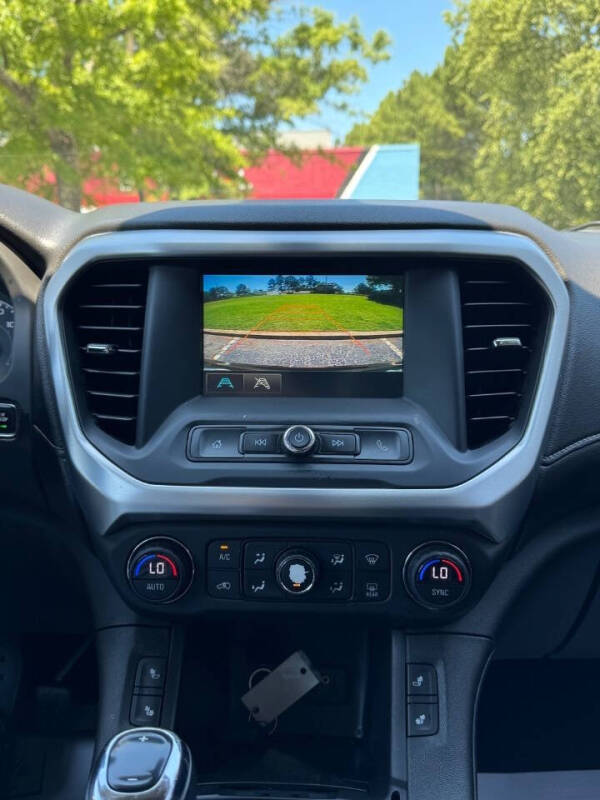 2017 GMC Acadia SLE-2