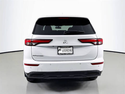 2023 Mitsubishi Outlander ES
