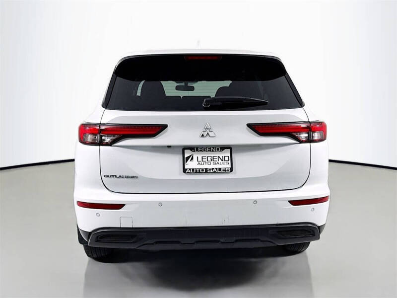 2023 Mitsubishi Outlander ES