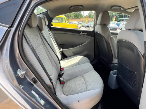 2017 Hyundai Accent SE