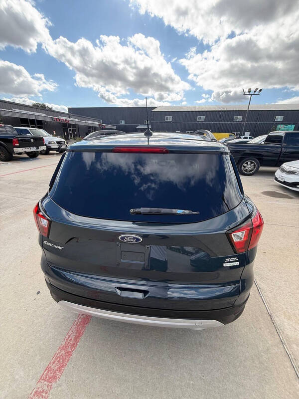 2019 Ford Escape SEL