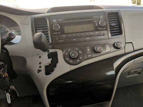 2014 Toyota Sienna L 7-Passenger