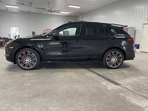 2016 Porsche Cayenne GTS