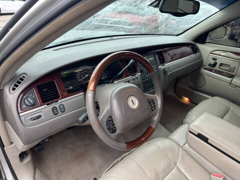 2003 Lincoln Town Car Cartier