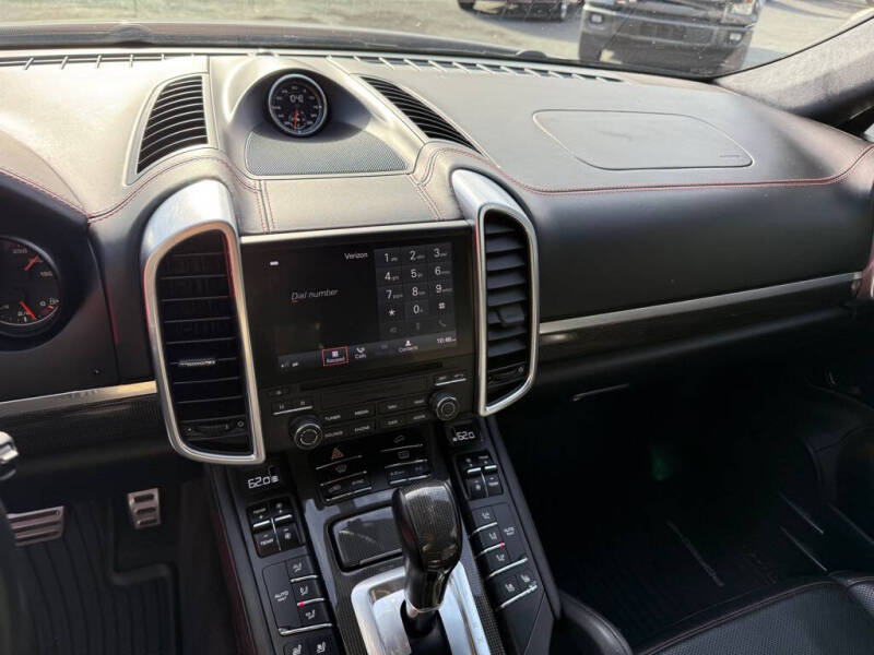 2017 Porsche Cayenne Turbo