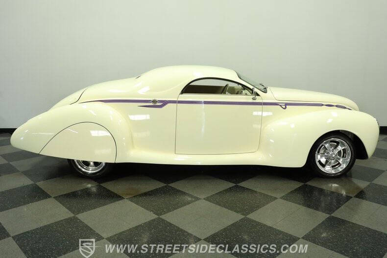 1939 Lincoln Zephyr