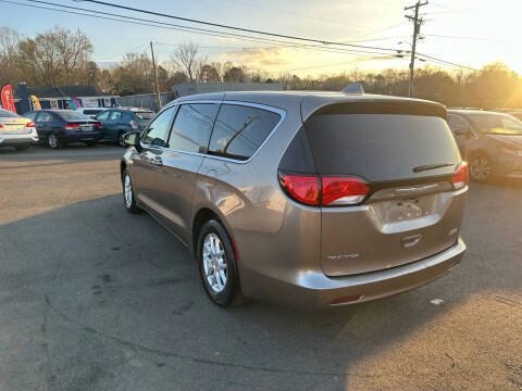 2017 Chrysler Pacifica Touring