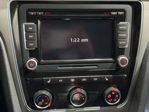 2015 Volkswagen Passat 1.8T SE