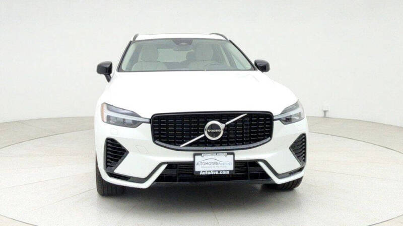 2024 Volvo XC60 Recharge T8 Plus Dark Theme