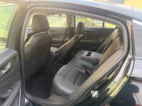 2018 Buick Regal Sportback Essence