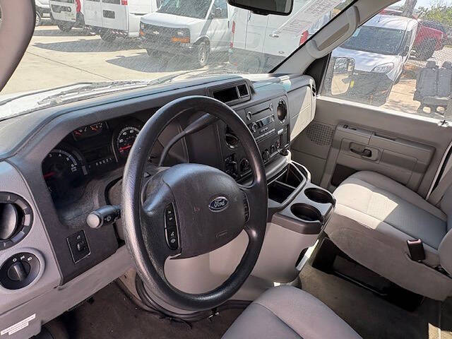 2014 Ford E-Series E-350 SD XLT
