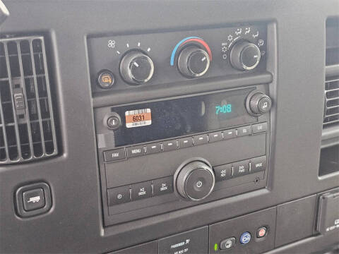 2025 Chevrolet Express 3500