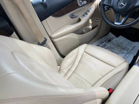 2019 Mercedes-Benz GLC GLC 300