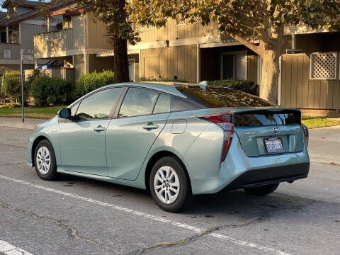 2018 Toyota Prius One