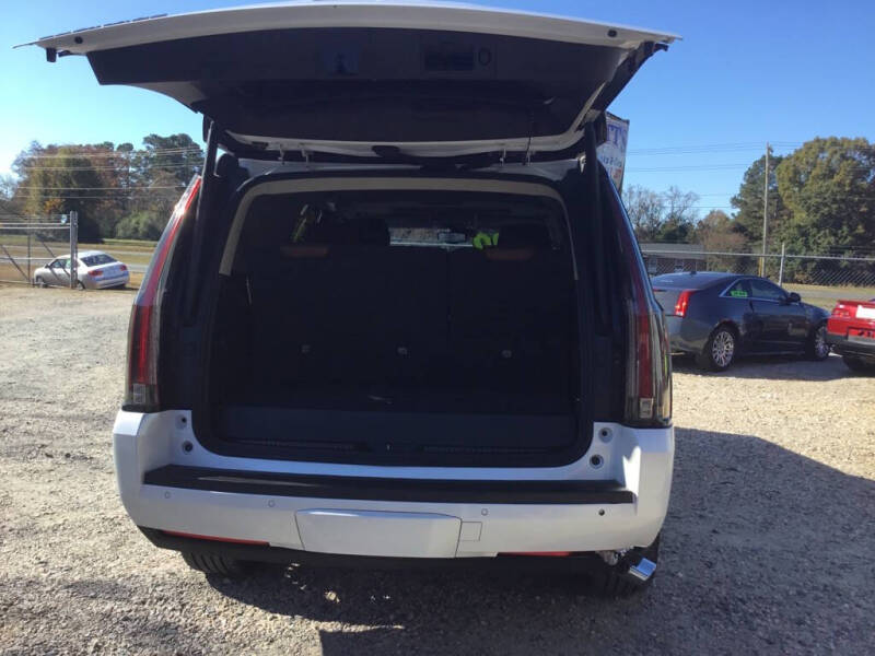 2016 Cadillac Escalade Luxury Collection