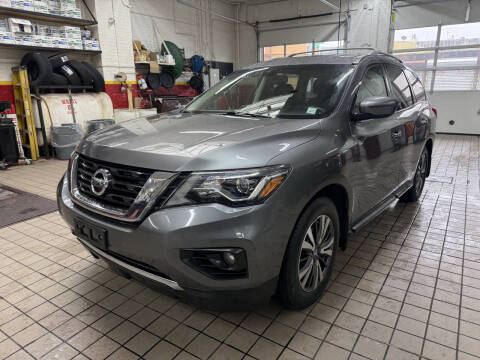 2017 Nissan Pathfinder SV