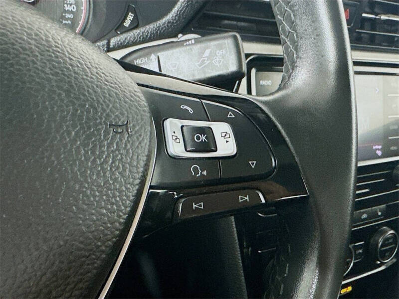 2022 Volkswagen Passat SE