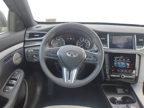 2025 Infiniti QX55 Essential