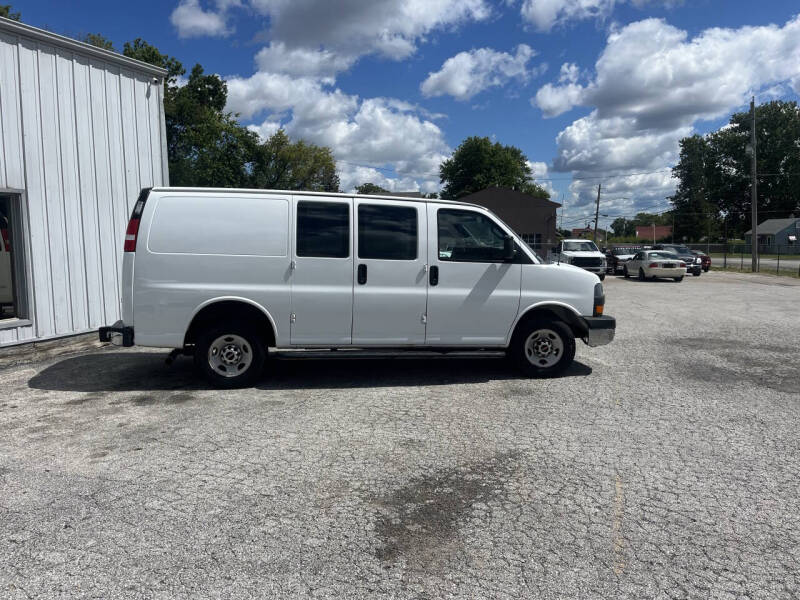 2017 GMC Savana 2500