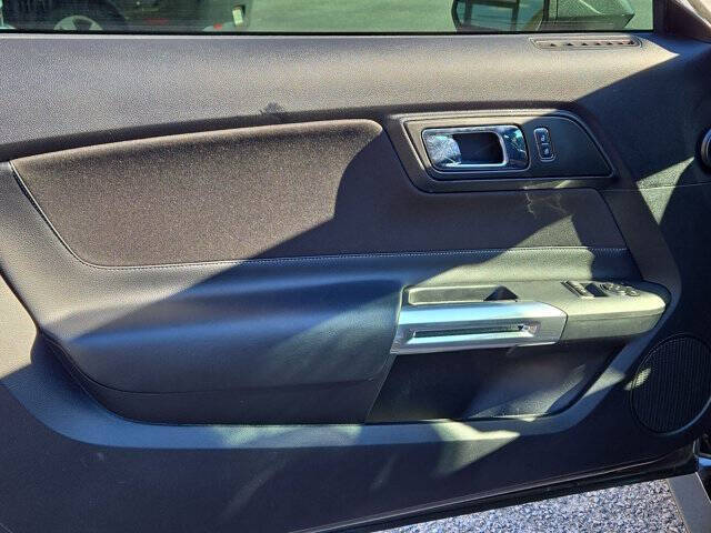 2017 Ford Mustang V6