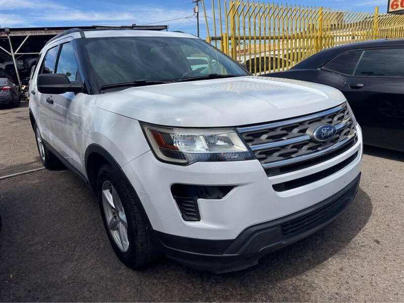 White 2018 Ford Explorer Base Base 4dr SUV 2
