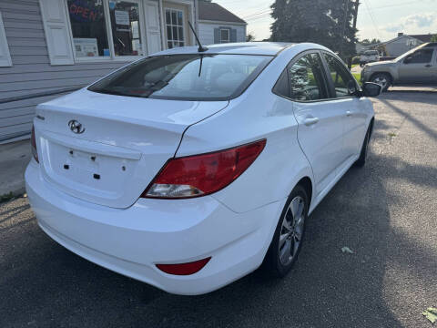 2017 Hyundai Accent Value Edition