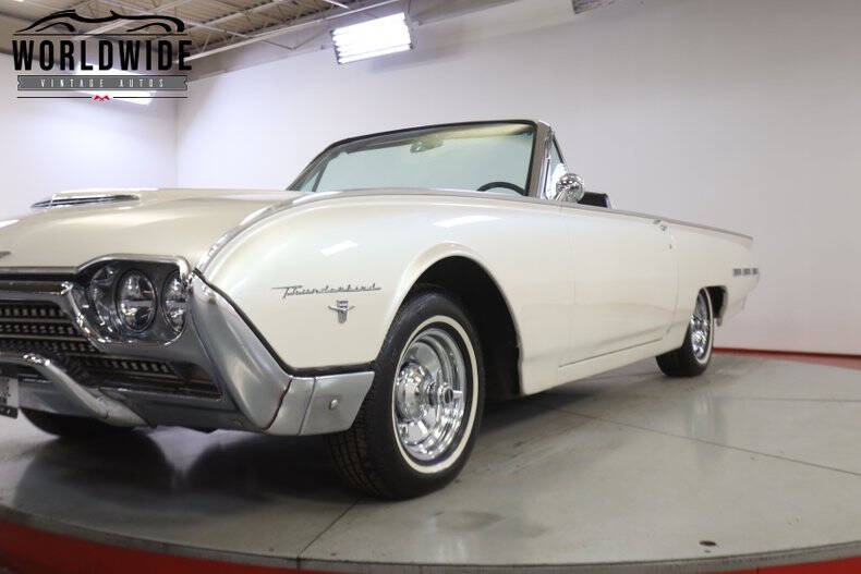1962 Ford Thunderbird