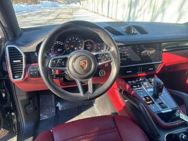 2023 Porsche Cayenne Coupe Platinum Edition