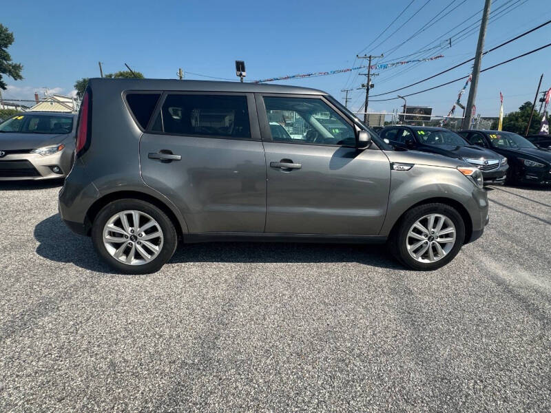 2018 Kia Soul +