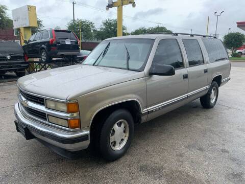 1999 Chevrolet Suburban for sale at Friendly Auto Sales in Pasadena TX