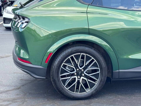 2025 Ford Mustang Mach-E Premium