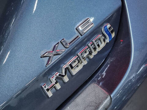 2021 Toyota Avalon Hybrid XLE