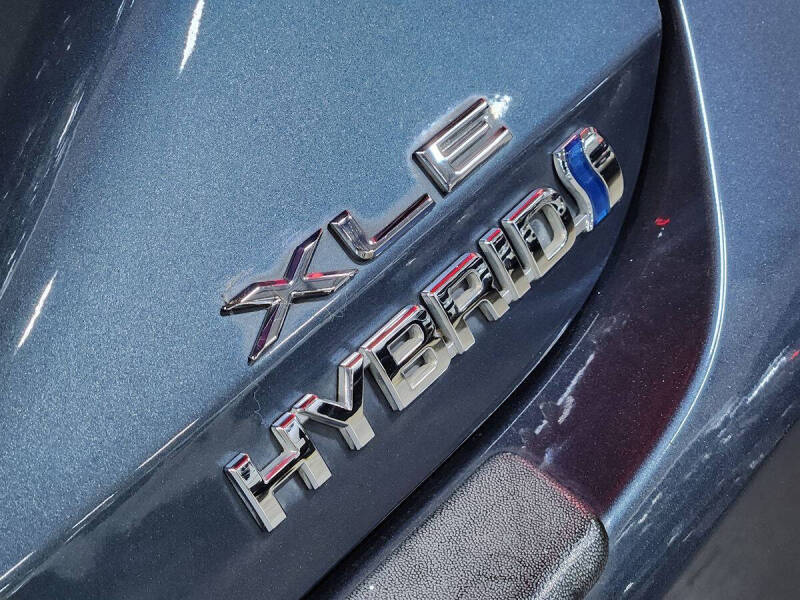 2021 Toyota Avalon Hybrid XLE