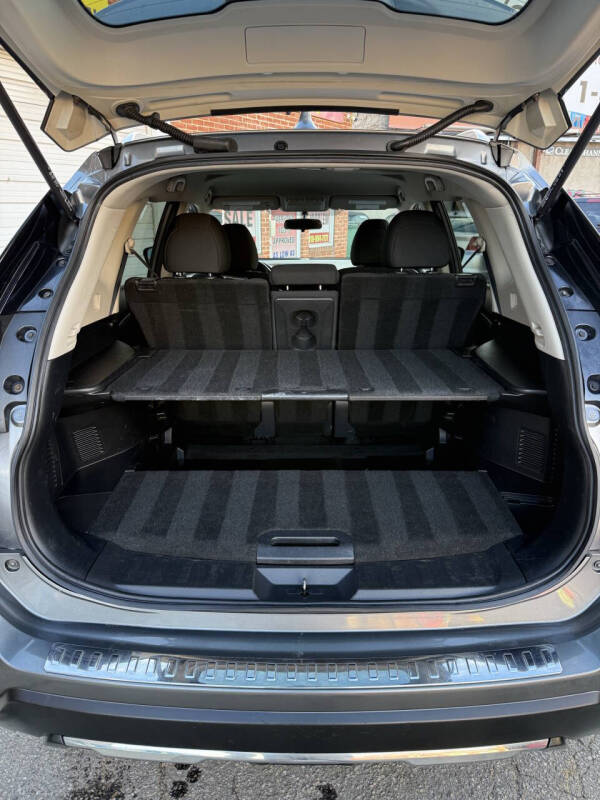 2017 Nissan Rogue SV