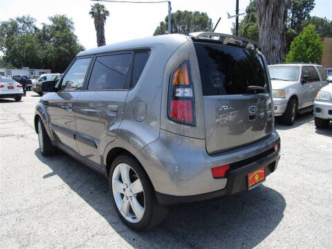 2010 Kia Soul +