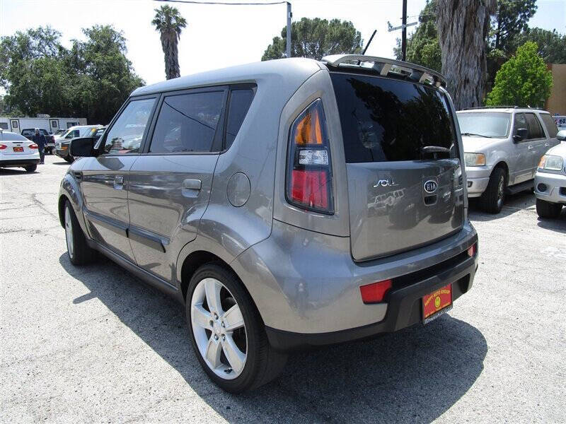 2010 Kia Soul +