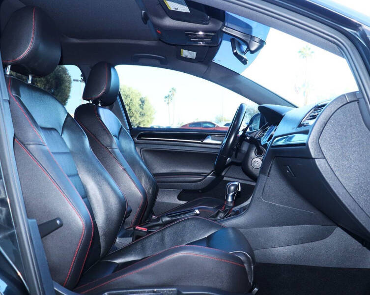 2015 Volkswagen Golf GTI SE