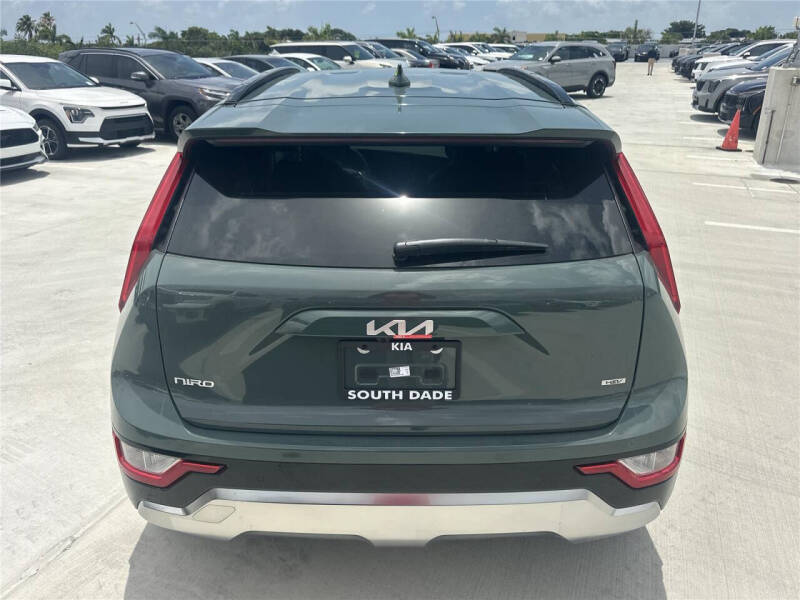 2026 Kia Niro SX
