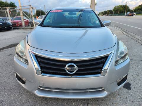 2013 Nissan Altima for sale at 1st Klass Auto Sales in Hollywood FL