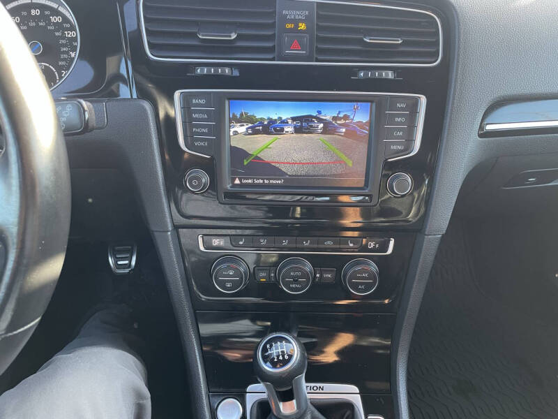 2016 Volkswagen Golf R 4Motion