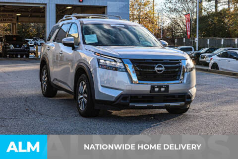 2024 Nissan Pathfinder SL