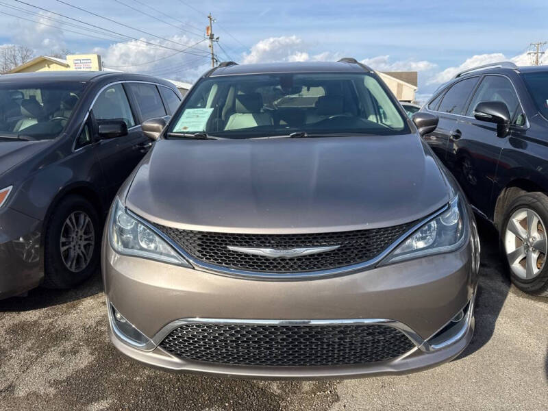 2017 Chrysler Pacifica Touring Plus