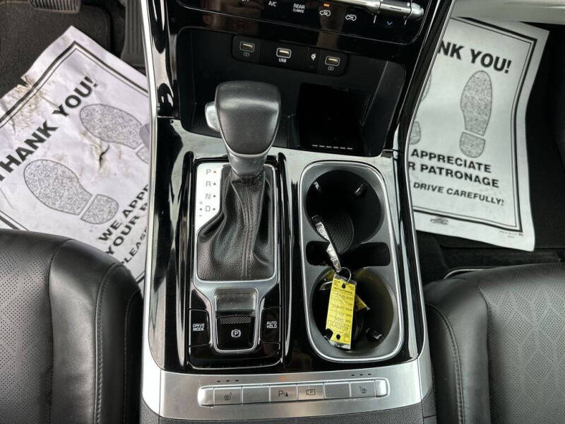 2024 Kia Carnival EX