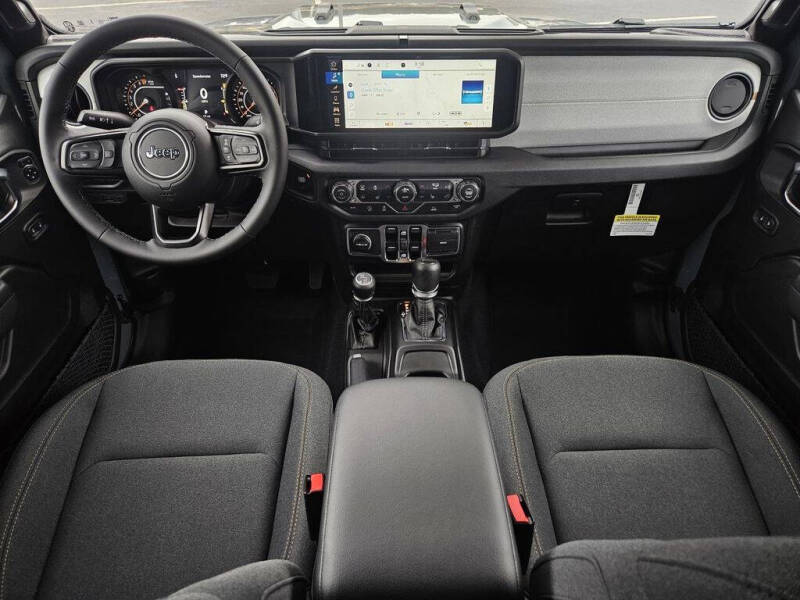 2025 Jeep Gladiator Sport